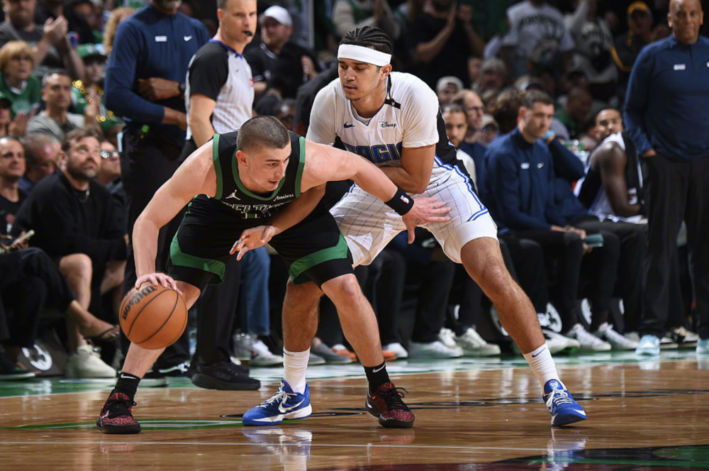 穆雷连续十二场比赛得分超过绝杀,雄鹿挑战极限!的简单介绍