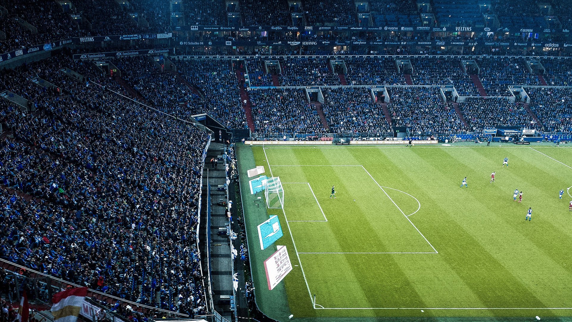 姆巴佩重返赛场，反败为胜首场状态出色，中国队观众沸腾！赛场气氛高涨